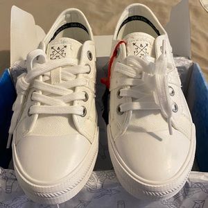 New! LADIES SALT & SEAS FASHION CANVAS SNEAKERS.